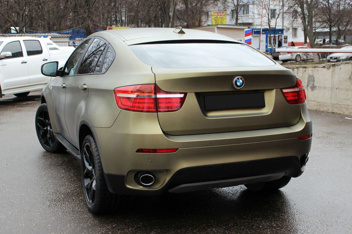 Х6 е71. BMW x6 e71 матовая. BMW x6 e71 коричневый. BMW x6 Olive. Оливковый БМВ x6.